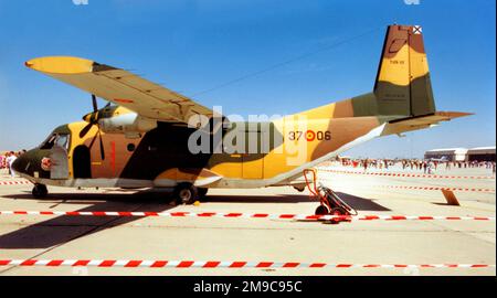 Fuerza Aerea Espanola - CASA C-212-100 T.12B-22 - 37-06 (msn A1-16-30), di Ala 37. (Fuerza Aerea Espanola - Aeronautica Spagnola). Foto Stock