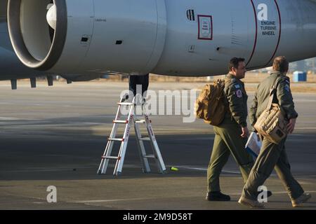 Otopeni, Romania - 17 gennaio 2023: AWACS Airborne Warning and Control System Aircraft arrivo dalla NATO Airborne Early Warning & Control Force – NA Foto Stock