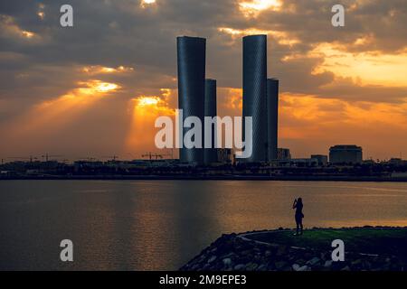 Lusail Plaza 4 torre. Al Saad Tower Lusail boulevard di recente sviluppo città del Qatar. Lusail ponte Foto Stock