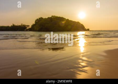 Sri Lanka bellissima spiaggia con la gente Foto Stock