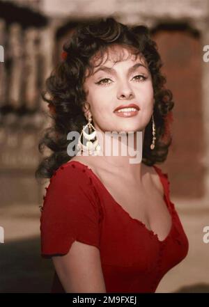 IL HUNCHBACK DI NOTRE DAME 1956 artisti alleati film con Gina Lollobrigida Foto Stock