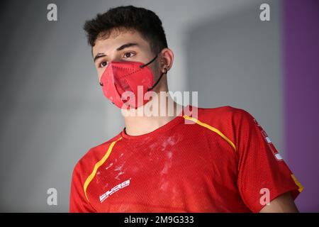 5 AGOSTO 2021 - TOKYO, GIAPPONE: Alberto GINES LOPEZ di Spagna compete nella finale di Bouldering combinato degli uomini di arrampicata sportiva al Tokyo 2020 Olympic Game Foto Stock