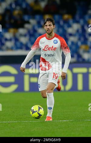 Bartosz Bereszynski, difensore polacco di SSC Napoli, controlla la palla durante la partita di calcio della Coppa Italia tra SSC Napoli e Cremonese allo stadio Diego Armando Maradona di Napoli, nel sud Italia, il 17 gennaio 2023. Foto Stock