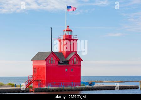 64795-03208 Holland Lighthouse (Big Red) sul lago Michigan Holland, MI Foto Stock