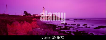 Pigeon Point Lighthouse at Sunset, Pacific Ocean, Pascadero, California, USA Foto Stock