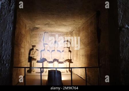 Il grande Tempio del Sole di Re Ramses II ad Abu Simbel. Foto Stock