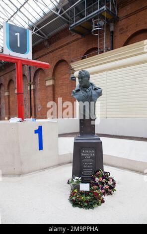 Adrian Shooter fondatore della Chiltern Railways Marylebone Station London Foto Stock