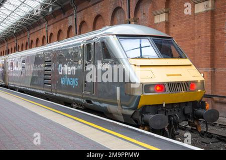 Treni della stazione di Marylebone di Londra e Chiltern Railways Foto Stock