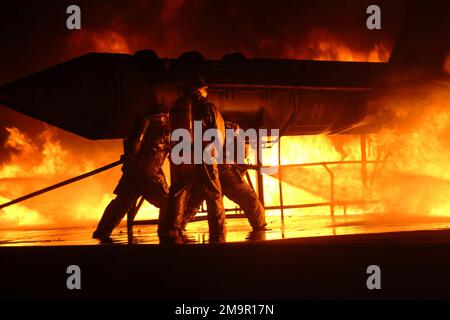 030604-M-3856H-034. Base: MCA, Beaufort Stato: South Carolina (SC) Paese: Stati Uniti d'America (USA) Scene Major Command mostrato: ARFF Foto Stock