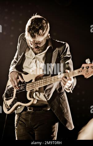 Mumford e i figli in concerto al Barclays Center di Brooklyn Foto Stock