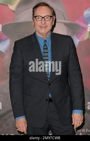 Roma, Italia. 18th Jan, 2023. Kevin Spacey partecipa al tappeto rosso del film 'l'uomo che disegnò Dio' al Cinema Adriano. Credit: SOPA Images Limited/Alamy Live News Foto Stock
