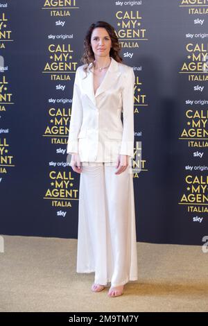 18 Gennaio 2023, italia, Italia, Italia: L'attrice Emanuela Fanelli partecipa alla fotocall della serie televisiva ''Call my Agent - Italy'' allo Space Cinema moderno di Roma (Credit Image: © Matteo Nardone/Pacific Press via ZUMA Press Wire) SOLO PER USO EDITORIALE! Non per USO commerciale! Foto Stock