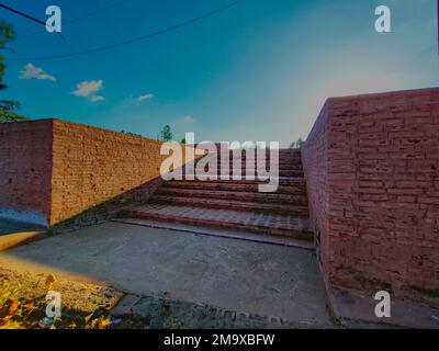 12-07-2022 Malda West Bengala India, antico sito di scavo budhdhista ora in fase di restauro nel bengala occidentale Foto Stock