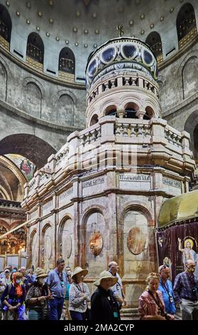 Gerusalemme, Israele - 15 novembre 2022: Edicule nella Chiesa del Santo Sepolcro a Gerusalemme. Foto Stock