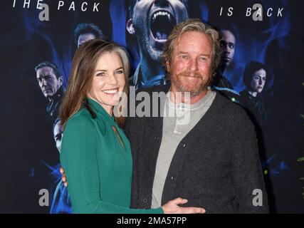 Hollywood, Stati Uniti. 18th Jan, 2023. Susan Walters e Linden Ashby arrivano alla prima di Los Angeles di Teen Wolf: The Movie di Paramount, tenutasi presso l'Harmony Gold Theater di Hollywood, CA il 18 gennaio 2023. © Janet Gough/AFF-USA.COM Credit: AFF/Alamy Live News Foto Stock