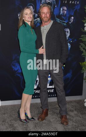 Hollywood, Stati Uniti. 18th Jan, 2023. Susan Walters e Linden Ashby arrivano alla prima di Los Angeles di Teen Wolf: The Movie di Paramount, tenutasi presso l'Harmony Gold Theater di Hollywood, CA il 18 gennaio 2023. © Janet Gough/AFF-USA.COM Credit: AFF/Alamy Live News Foto Stock