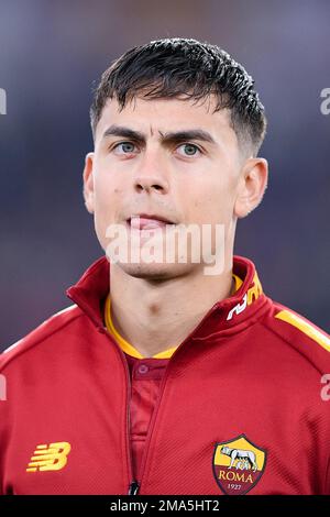 Paulo Dybala di AS Roma guarda durante la Serie Un match tra Roma e Fiorentina allo Stadio Olimpico, Roma, Italia, il 15 gennaio 2023. Foto Stock