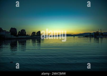 Tramonto nella baia di Bouzas Foto Stock