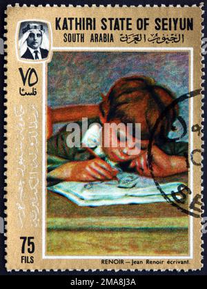 YEMEN DEL SUD - CIRCA 1967: Un francobollo stampato nello Yemen del Sud Kathiti Stato di Seiyun in Hadhramaut mostra Jean Renoir disegno, pittura di Auguste Renoir ( Foto Stock