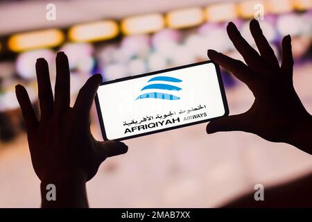 Brasile. 19th Jan, 2023. In questa immagine, il logo Afriqiyah Airways viene visualizzato sullo schermo dello smartphone. Si tratta di una compagnia aerea libica. Opera voli nazionali tra Tripoli e Bengasi e voli internazionali verso oltre 25 paesi in Europa, Africa, Asia e Medio Oriente. Credit: SOPA Images Limited/Alamy Live News Foto Stock