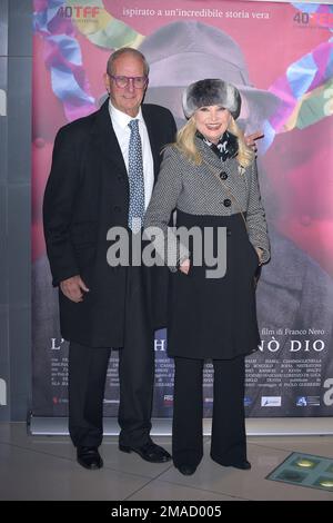 Roma, Italia. 18th Jan, 2023. Barbara Bouchet partecipa alla fotocellula di 'uomo che Disegnò Dio' al Cinema Adriano il 18th gennaio 2023 a Roma. Credit: dpa/Alamy Live News Foto Stock