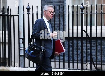 Michael Gove, Segretario di Stato del Dipartimento di Levelling Up, Housing and Communities, su Downing Street, Londra, Regno Unito Foto Stock