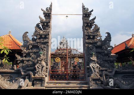 Tempio indù pura Segara, Lovina, Buleleng Regency, Bali, Indonesia, Asia Foto Stock