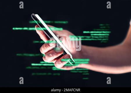 Hack, truffa o frode sui dati telefonici. Cyber hacker o scammer online. Protezione antivirus contro spyware, ransomware, phishing e cybersicurezza. Foto Stock