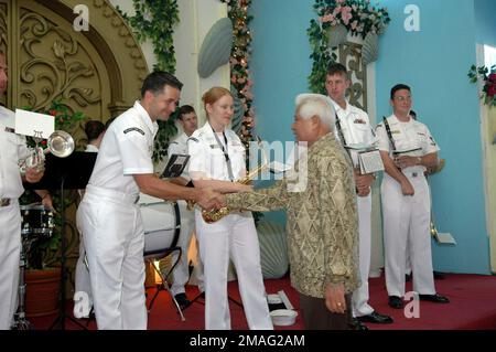 060820-N-3714J-037. Base: Kupang Paese: Indonesia (IDN) Foto Stock