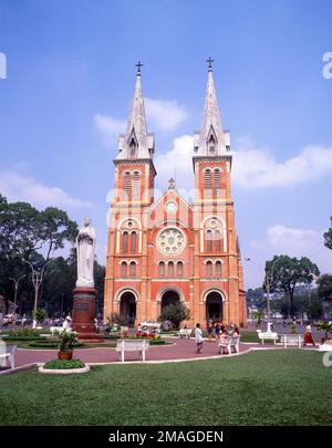 Cattedrale di Notre-Dame Basilica di Saigon, Công xã Parigi, ho Chi Minh City (Saigon), Repubblica socialista del Vietnam Foto Stock