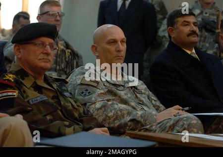 070215-A-2224C-024. Base: Bayji Stato: Salah ad DIN Nazione: Iraq (IRQ) Foto Stock