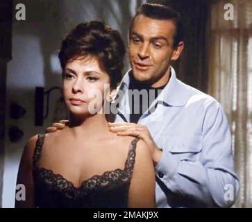 WOMAN OF STRAW 1964 film United Artists con Sean Connery e Gina Lollobrigida Foto Stock