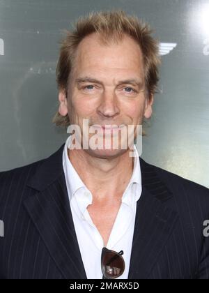 19 gennaio 2023 - l'attore britannico Julian Sands, noto per il suo ruolo nel film del 1986 acclamato dalla critica Ã'A Room with a View,Ã“ è stato segnalato mancante il venerdì dopo aver camminato da solo su un sentiero sul pericoloso Monte Baldy nelle montagne di San Gabriel nella California meridionale. File Foto: 20 Febbraio 2015 - West Hollywood, California - Julian Sands. GRANDE ricevimento cinematografico britannico che premia i candidati britannici ai 87th Annual Academy Awards tenutisi presso il London West Hollywood Hotel. (Credit Image: © AdMedia via ZUMA Press Wire) SOLO PER USO EDITORIALE! Non per USO commerciale! Foto Stock