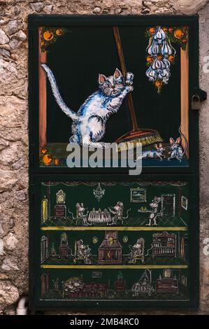 Porta dipinta con arte, centro storico di Taormina, Sicilia, Italia Foto Stock