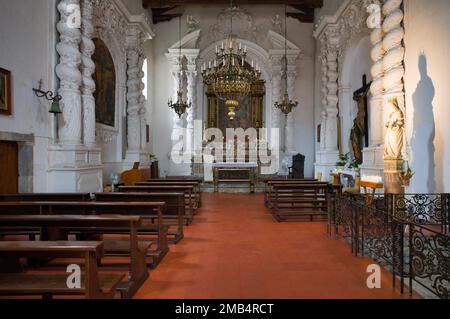 Vista interna della chiesa di Santa Caterina, Taormina, Sicilia, Italia Foto Stock