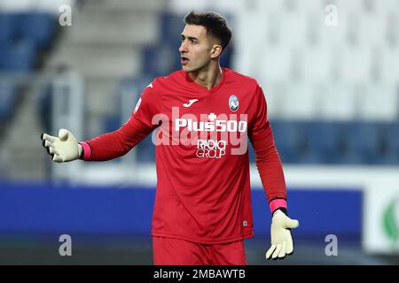 Bergamo, Italia. 19th Jan, 2023. Juan Musso di Atalanta BC gesti durante Atalanta BC vs Spezia Calcio, partita di calcio italiana Coppa Italia a Bergamo, Italia, Gennaio 19 2023 Credit: Independent Photo Agency/Alamy Live News Foto Stock