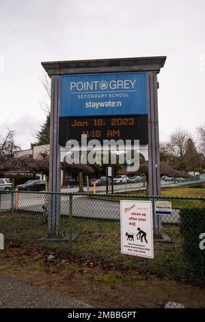 Punto grigio scuola secondaria segno a Vancouver, British Columbia, Canada Foto Stock