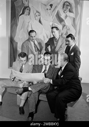 Ritratto di Ralph Burns, Edwin A. Finckel, George Handy, Neal Hefti, Johnny Richards, E Eddie Sauter, Museum of Modern Art, New York, N.Y., ca. Marzo 1947. Foto Stock