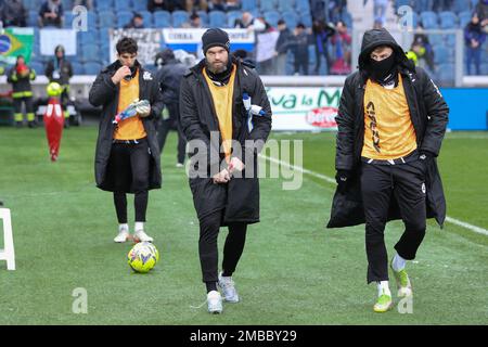 Bergamo, Italia. 19th Jan, 2023. Italia, Bergamo, 14 2023 gennaio: Bart?omiej Dr?gowski (portiere di Spezia) entra in campo e si sposta in panchina durante la partita di calcio ATALANTA vs SPEZIA, last16 Coppa Italia 2022-2023 Gewiss Stadium (Foto di Fabrizio Andrea Bertani/Pacific Press) Credit: Pacific Press Media Production Corp./Alamy Live News Foto Stock