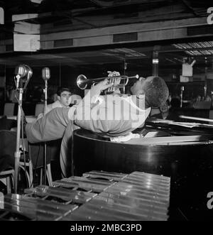 Ritratto di Dizzy Gillespie, Downbeat, New York, N.Y., 1946. Foto Stock