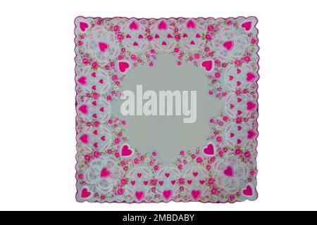 Isolato quadrato vintage fazzoletto hanky in rosa con cuori per febbraio San Valentino è isolato con spazio di testo. Foto Stock