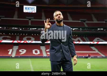 Madrid, Spagna. 20th Jan, 2023. Presentazione ufficiale di Memphis Depay come nuovo atletico de Madrid allo stadio Cívitas Metropolitano. Madrid, 20 gennaio 2023 Presentacion oficial de Memphis Depay como nuevo jugador del Atletico de Madrid en el Estadio Cívitas Metropolitano. Madrid 20 de Enero de 2023 POOL/Atletico de Madrid/Cordon Press Credit: CORDON PRESS/Alamy Live News Foto Stock