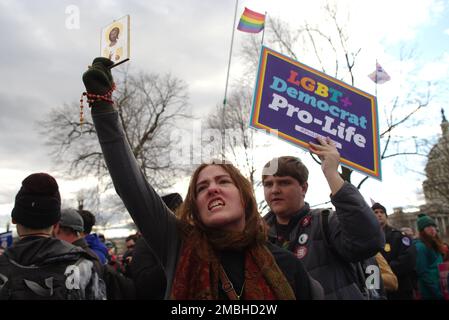 Washington DC, Stati Uniti. 20 gennaio 2023. I manifestanti pro-life si riuniscono negli Stati Uniti Corte Suprema per la marcia annuale per la vita. Credit: Philip Yabut/Alamy Live News Foto Stock