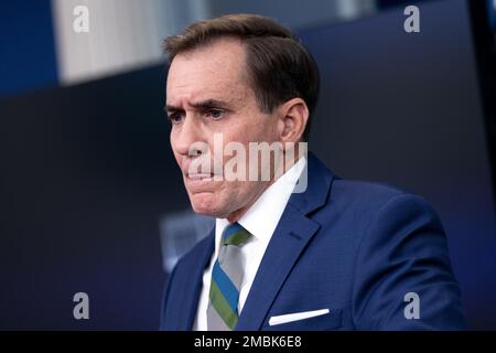 Washington DC, Stati Uniti. 20th Jan, 2023. John Kirby, portavoce del Consiglio di sicurezza Nazionale, interviene durante il briefing quotidiano alla Casa Bianca di Washington, DC, venerdì 20 gennaio 2023. Credit: Julia Nikhinson/CNP /MediaPunch Credit: MediaPunch Inc/Alamy Live News Foto Stock