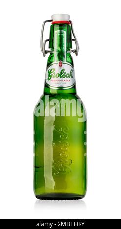 CHISINAU, MOLDOVA - Dicembre 25 2015: : Bottiglia di birra GROLSH.isolato su bianco la fabbrica di birra Grolsch è stata fondata nel 1615 a Groenlo. Foto Stock