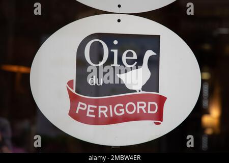 Périgueux , Aquitaine France - 01 07 2023 : oie du perigord logo marca e testo segno oche per specialità regionali locali di anatra e oca foie gras Foto Stock