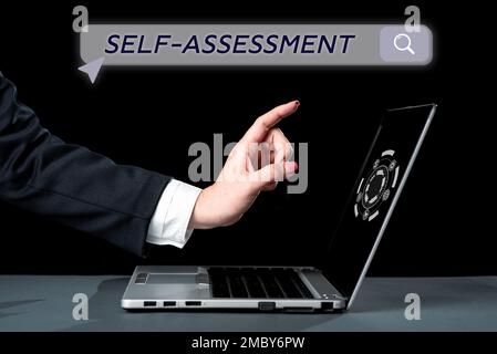 Scrittura con testo di autovalutazione. Concetto di business orgoglio e la fiducia in se stessi stand up per te Foto Stock