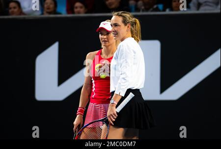 Melbourne, Australia. 20th Jan, 2023. Donna Vekic della Croazia gioca in doppio con Tereza Martincova della Repubblica Ceca al torneo di tennis Grand Slam del 2023 dell'Australian Open il 19 gennaio 2023 a Melbourne, Australia - Foto: Rob Prange/DPPI/LiveMedia Credit: Independent Photo Agency/Alamy Live News Foto Stock