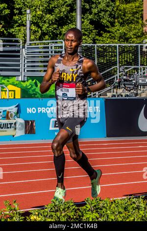 Bernard Keter, atleta soldato di pista e campo assegnato al World Class Athlete Program, partecipa alla Steeplechase maschile 3000m al Campionato USA Track and Field Outdoor 2022 di Eugene, Oregon, dal 23 al 26 giugno 2022. Keter, un olimpico 2020, si è qualificato per il Campionato Mondiale di Atletica 2022 piazzando 3rd nella gara finale. Foto Stock