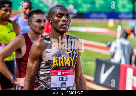 Jonah Koech, atleta soldato di pista e campo assegnato al World Class Athlete Program, partecipa alla Steeplechase maschile 800m al Campionato USA Track and Field Outdoor 2022 di Eugene, Oregon, dal 23 al 26 giugno 2022. Koech ha piazzato 2nd nelle finali, punzonando il suo biglietto per i Campionati Mondiali di Atletica del 2022 a luglio. Foto Stock